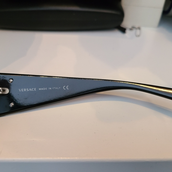 Versace Sunglasses - Picture 4 of 5